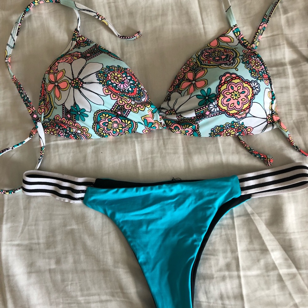 Padded push-up bikini top